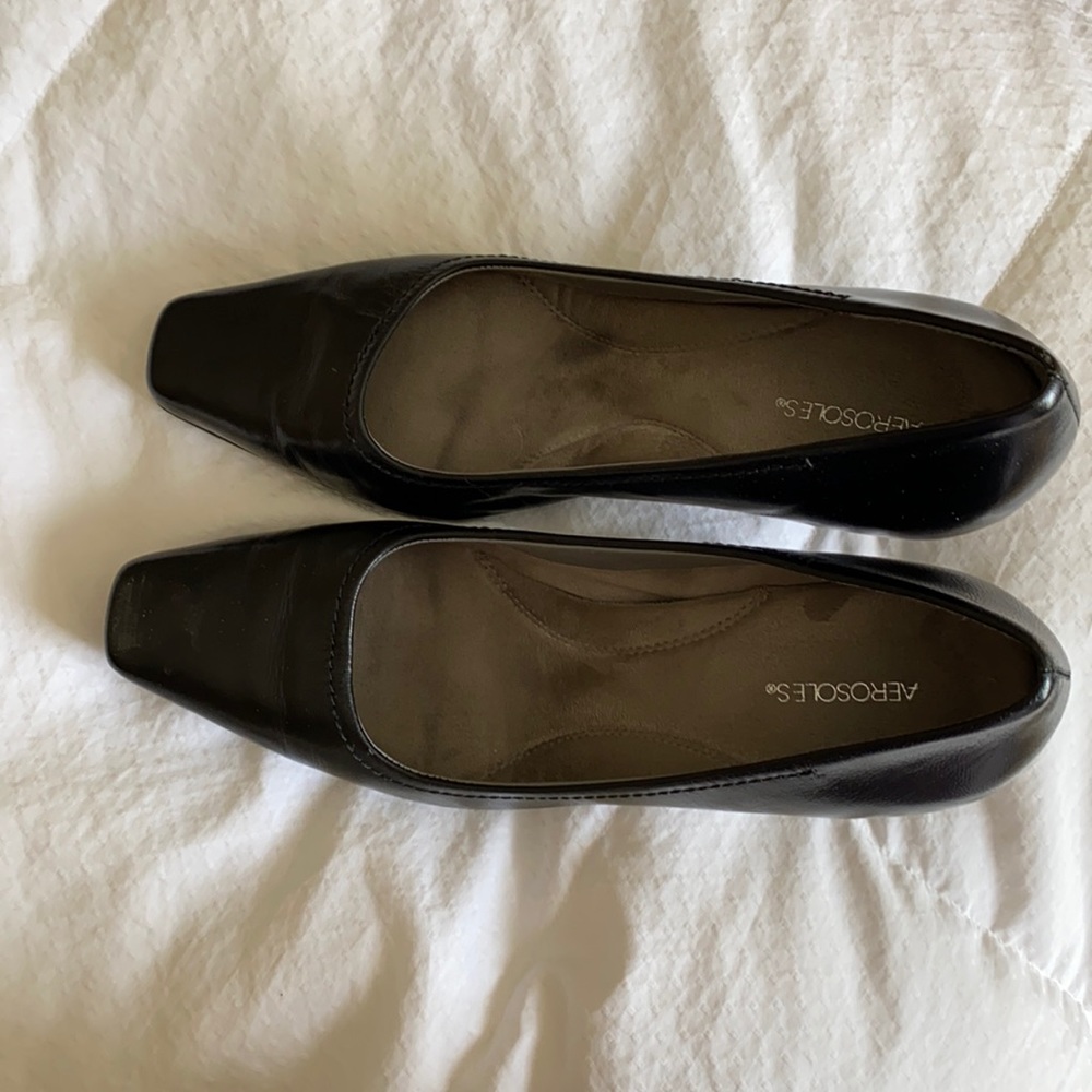 Aerosols black pumps.  Like new